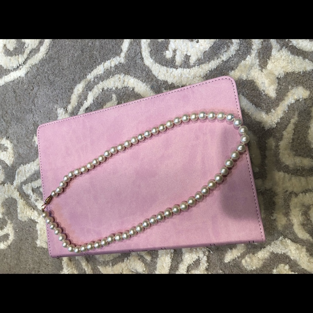 Real freshwater pearl necklace